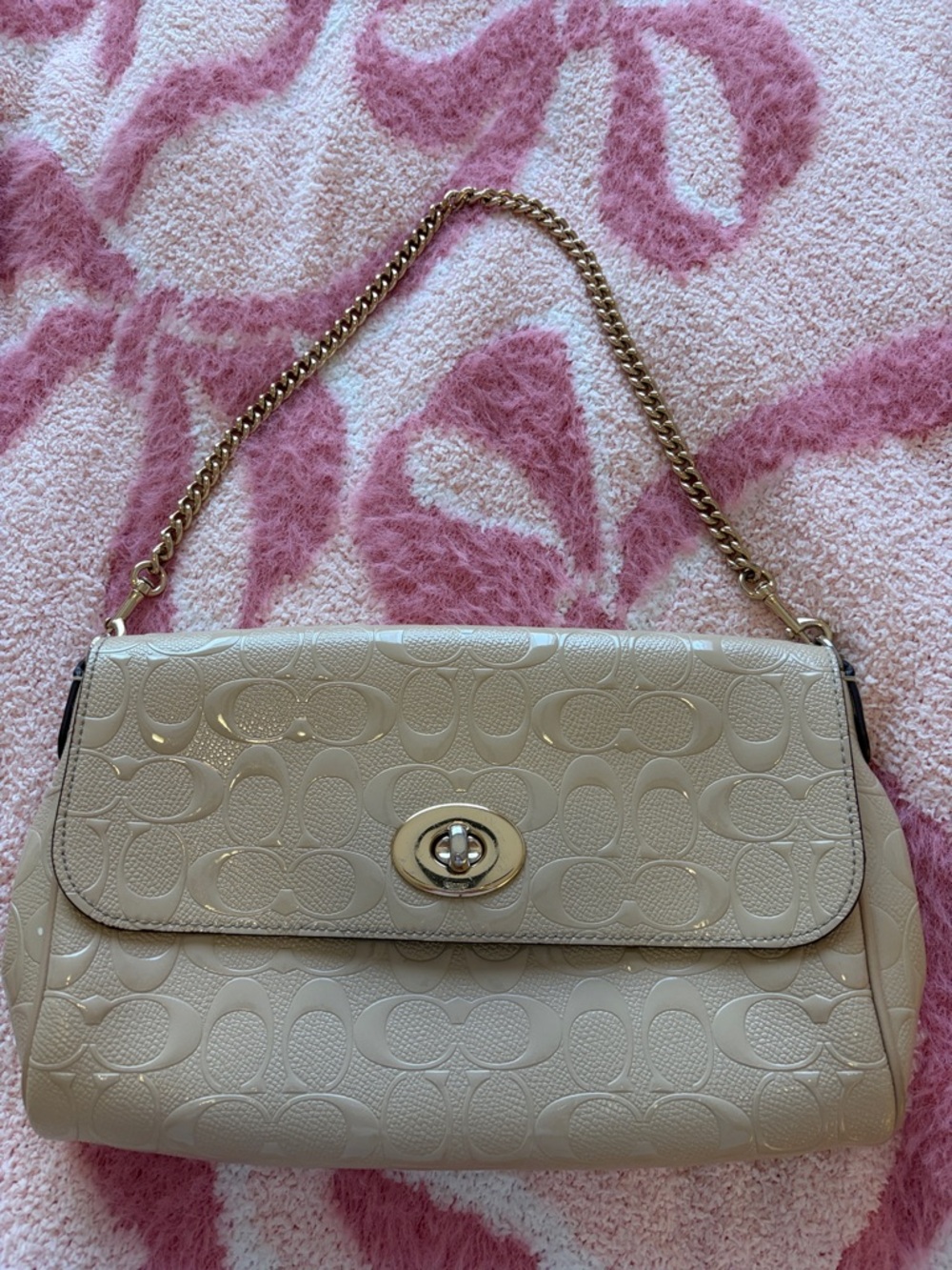 Coach Cream Patent Leather Shoulder Bag with Gold Chain